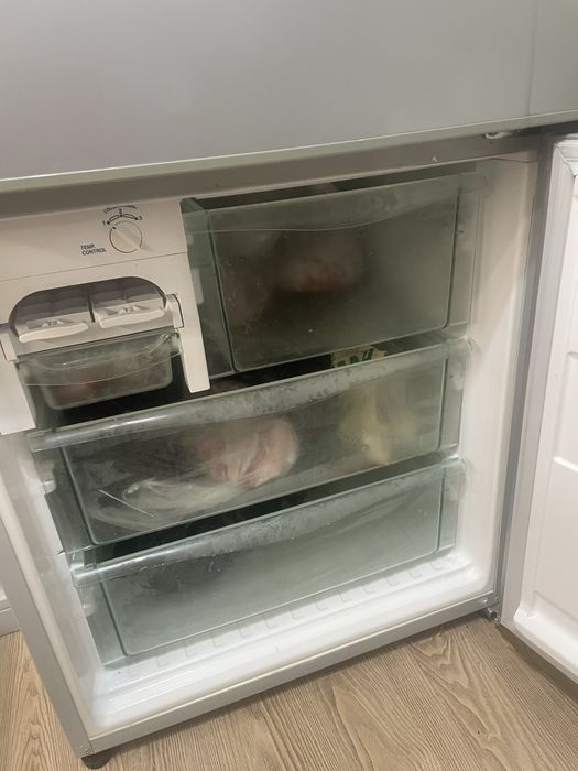 Продам холодильник