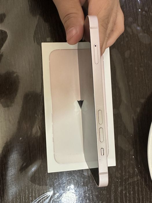 Iphone 13 с каробка документам