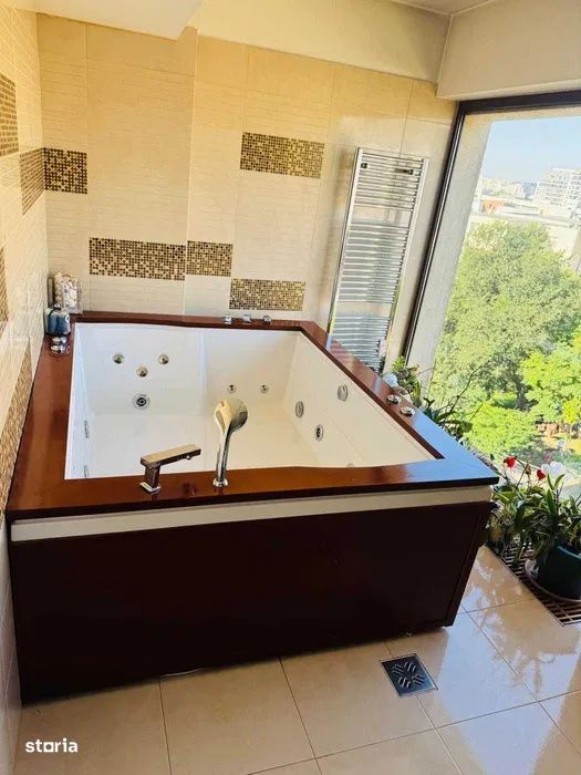 Penthouse Ultracentral | 3 camere | Jacuzzi | Terasa | Palas Mall