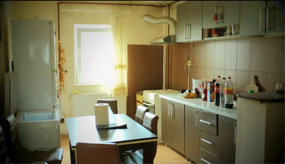 Apartament 4 camere, 2 balcoane, scoala 8, Giurgiu