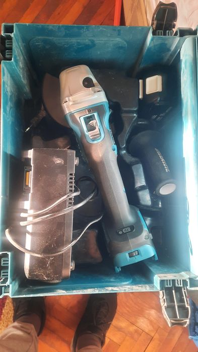 Văzut Flex Makhita DGA 511.