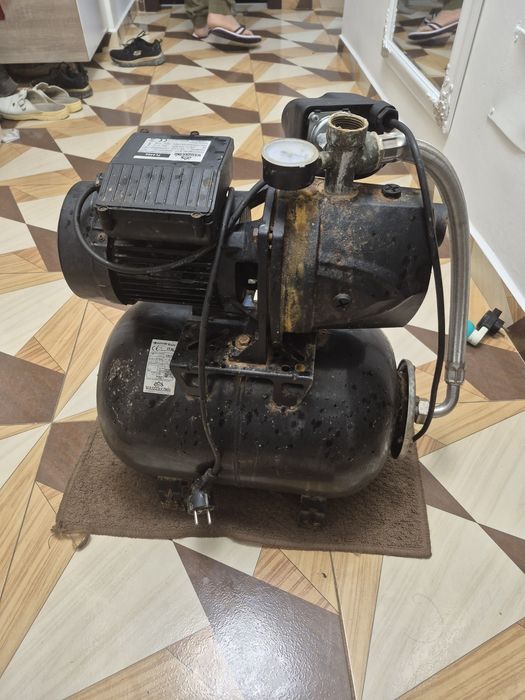 Vând hidrofor de 24 litri