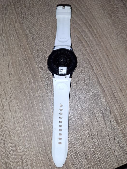 Смарт часовник Samsung Galaxy Watch