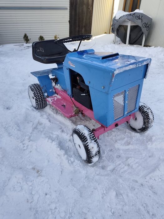 Vând kart tip tractoraș