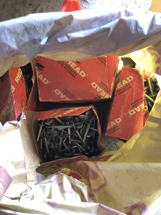 Гипсокартон останали материали след ремонт