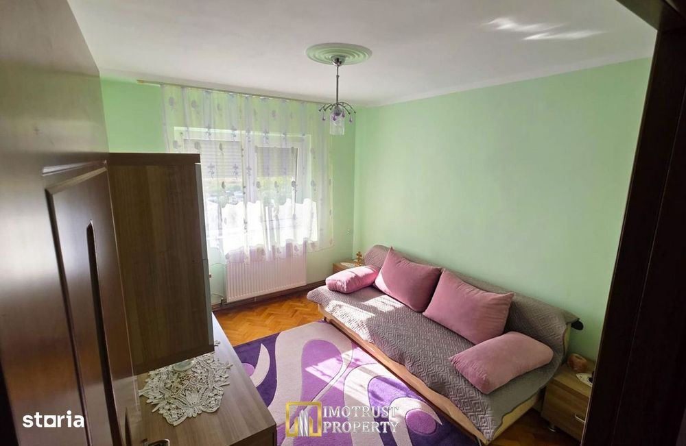 Apartament 3 camere de închiriat – Micalaca, Zona 300