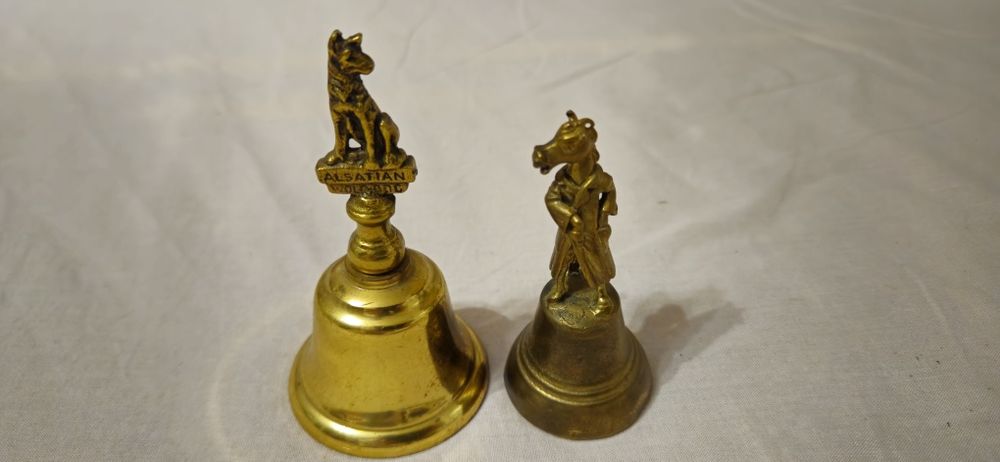 Vand clopotei ornamentali de colectie.Vezi cele 8 poze atasate