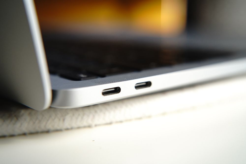 MacBook Air 13.3” M1 с кутия