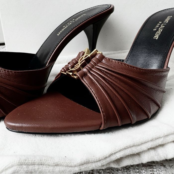 Sandale model Saint Laurent