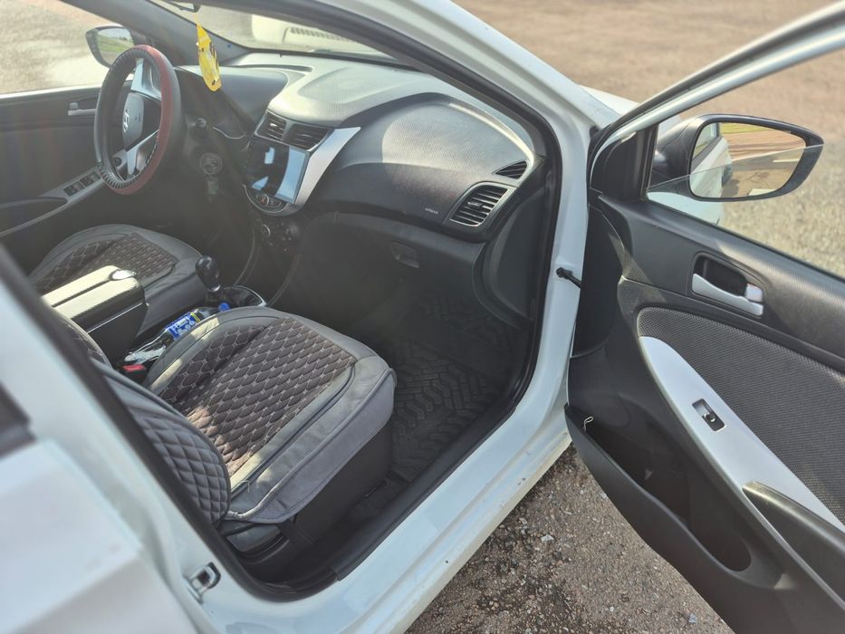 Продам Hyundai Accent, 2013 года