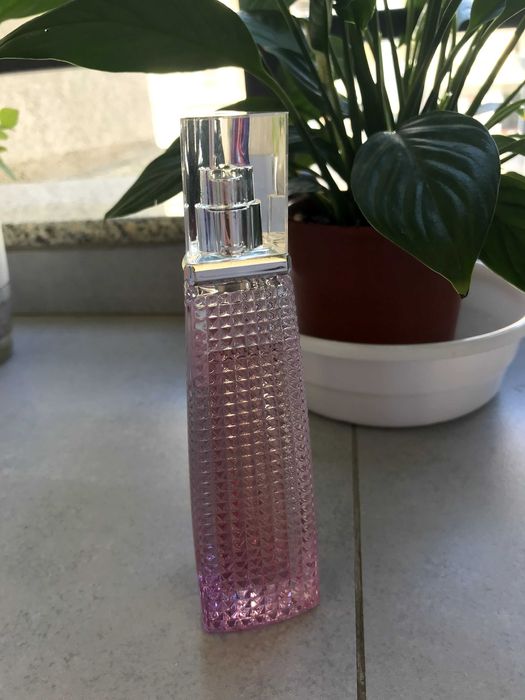 Givenchy Live irresistible Blossom Crush | Туалетная вода (парфюм)