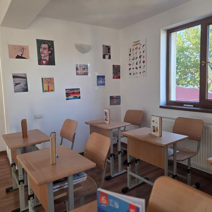 Închiriez spațiu pentru cursuri, evenimente, meditații, conferințe, sală 65 m2. Zona Cap. Petre Costescu, lângă Liceul Dacia . Preț 100 lei/ oră