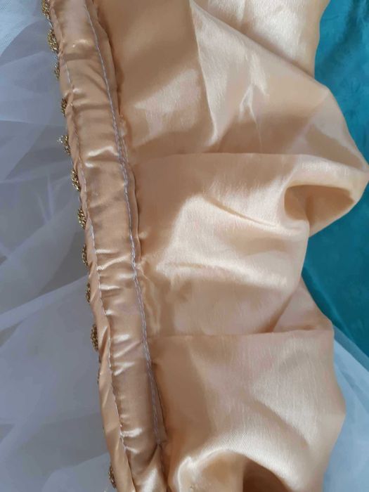 2 fete de masa prezidiu nunta