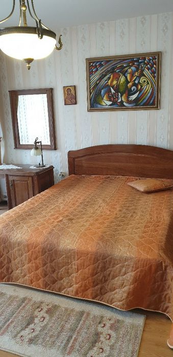 Отдава се студио под наем