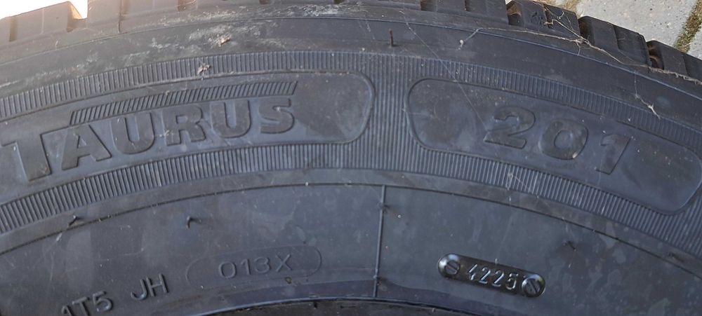 2 Anvelope NOI TAURUS 225/75R16C DE IARNĂ