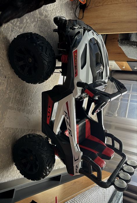 Детский электромобиль б/у