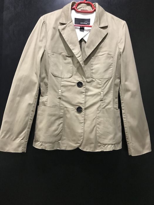 Jachete trenci diverse Zara