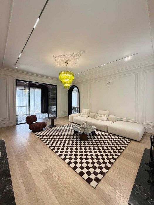 Продается Дом новой постройки  геофизика 10 соток