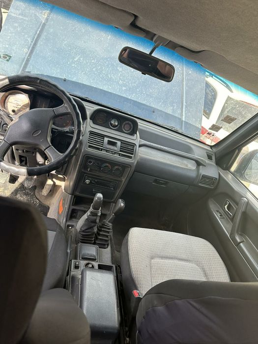 Mitsubishi Pajero 2.5 TDI на части само