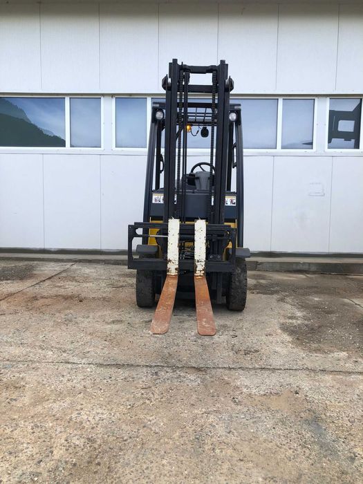 Inchiriez / vand  STIVUITOR YALE GPL 1.6T