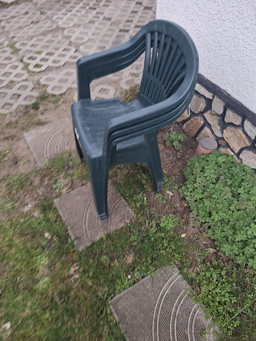 Пластмасови столове