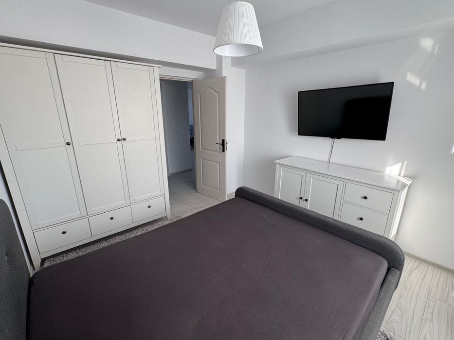 Inchiriez Apartament 3 camere | Bloc Nou |