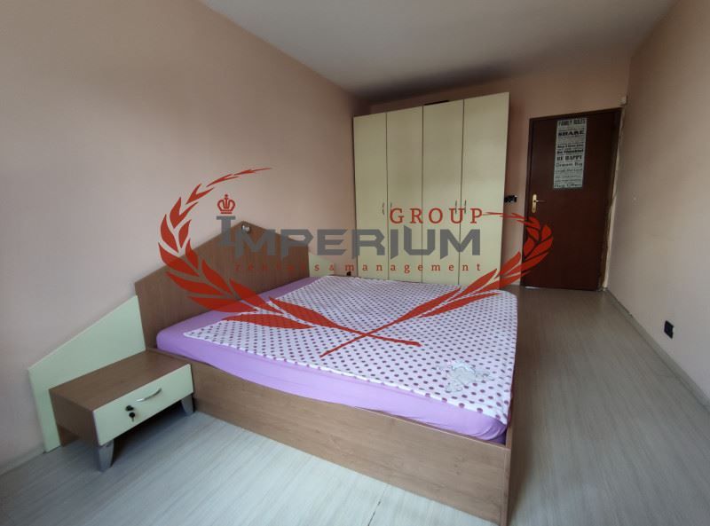 Дава се под наем Двустаен апартамент в Варна, Център - 70 кв.м за 382.5 € - Снимка #3