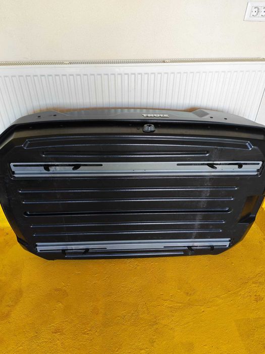 Vand cutie portbagaj THULE + set complet bare Thule