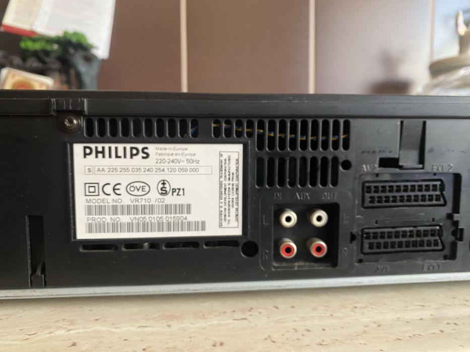 Videocasetofon Video recorder Philips VR-710