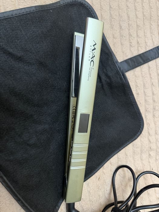 Утюжок выпрямитель для волос