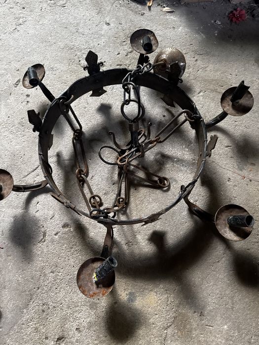 Candelabru Gotic, Lustră pe lanț 3 buc