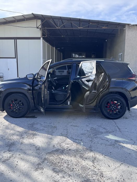 Продаётся TRACKER 2023 LTZ