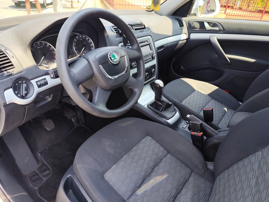 SKODA Octavia 2011 — imagine 5