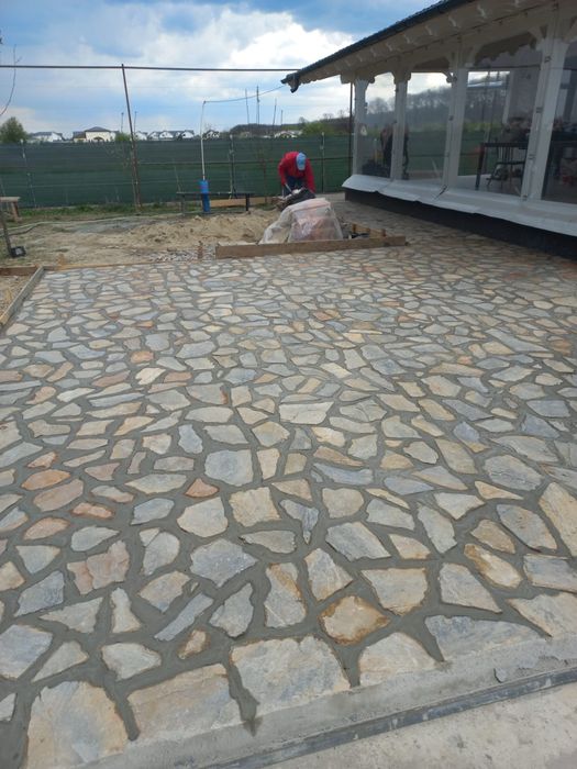 Piatră naturală de munte premium – rezistență pe viață, aspect deosebit