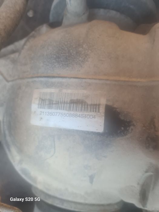 De vinzare punte spate complecta mercedes E 200