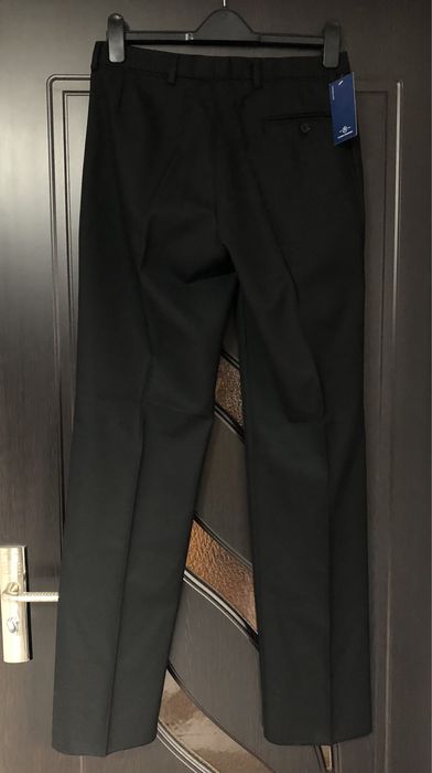 Pantaloni negri marime M pantaloni negri barbati pantaloni cu dunga