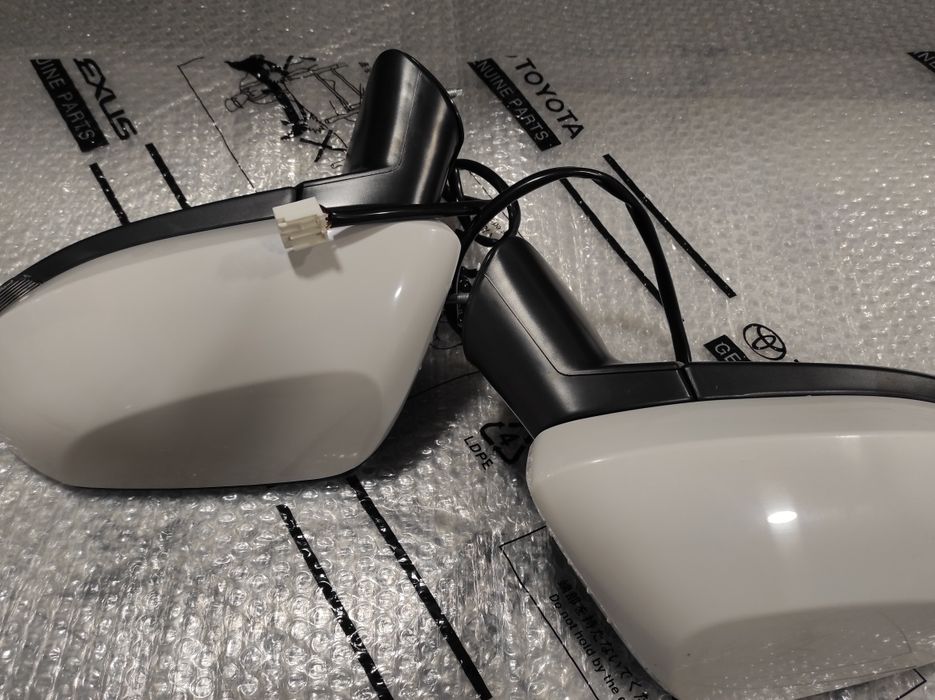 Боковые зеркала Toyota