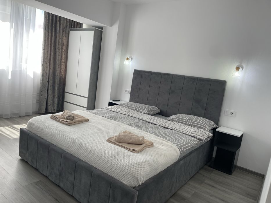 Inchiriez apartament cu 2 camere in regim hotelier zona ultracentrala