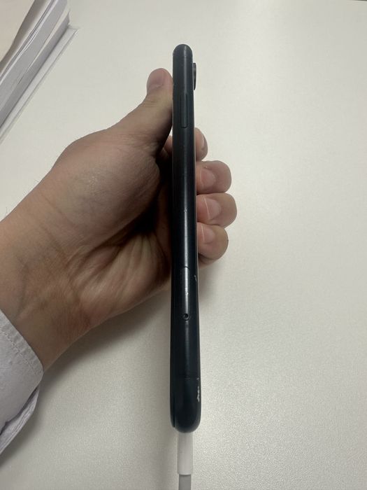 Айфон хр 64 гб экран сломанный