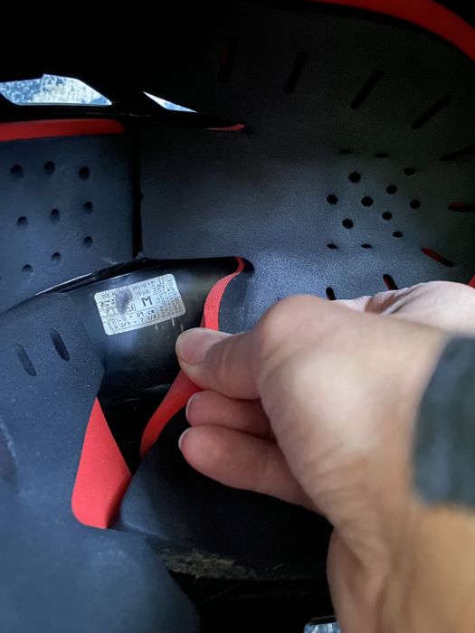 Продам шлем хоккейный