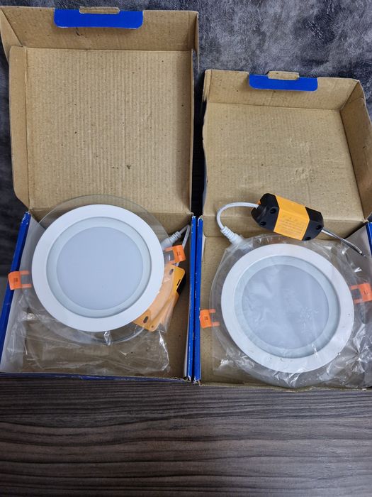 Потолочные светильники.