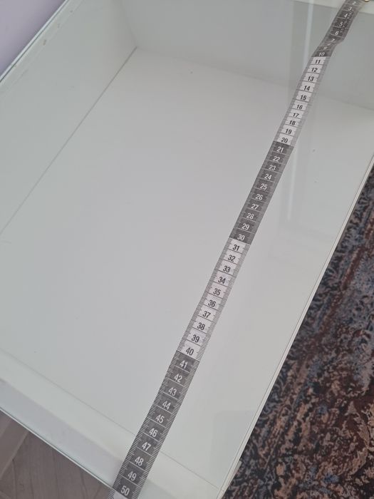 Продам 2 прикроватные тумбочки.