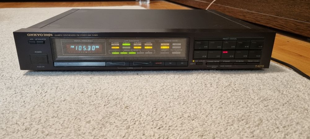 Tuner Onkyo Integra T-4270,Digital-Synthesizer AM/FM stereo, Japan