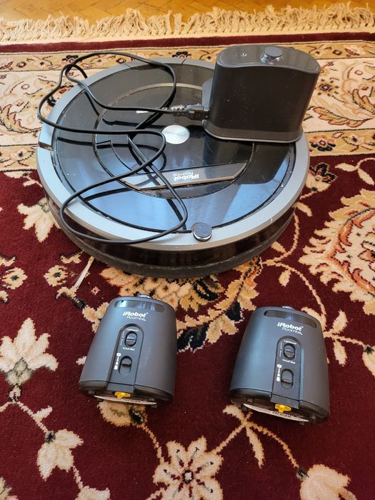 Vand robot aspirat iRobot Roomba