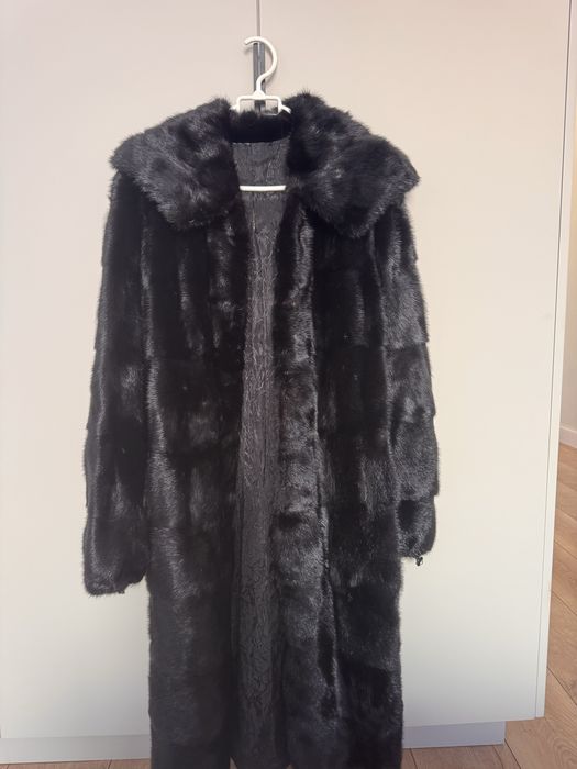 Продам норковую шубу