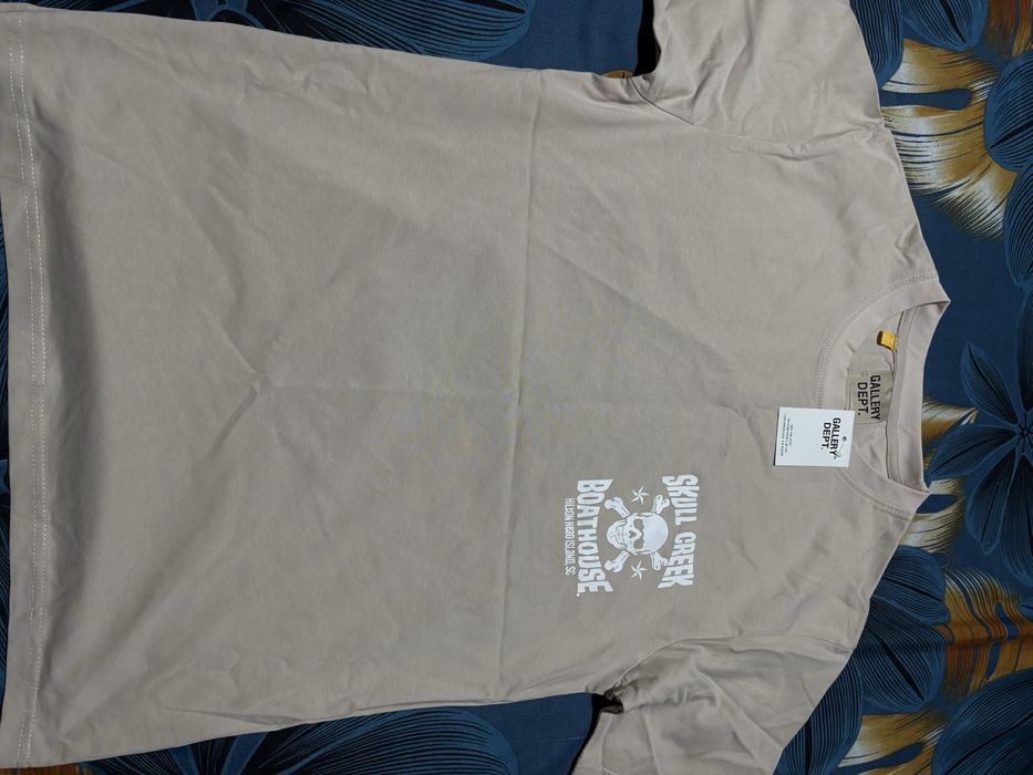 Tricou Gallery Dept M