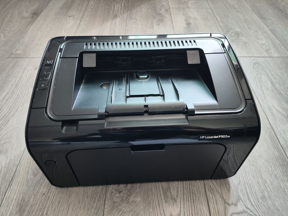 Imprimantă laser HP LaserJet P1102w Wi-Fi – funcționează foarte bine