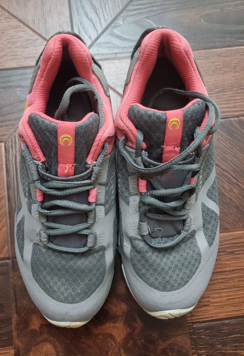 Кроссовки бу  36 р outventure