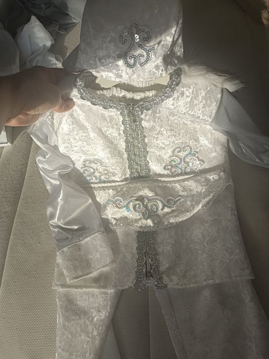 5000тнг  кастюм қазақша