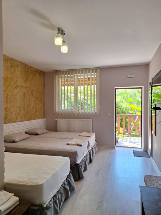 Продава къща в с. Ощава, общ. Сандански